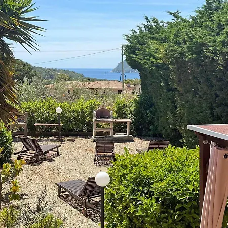 Casa Katia, Giuliana & Nami * لاكونا